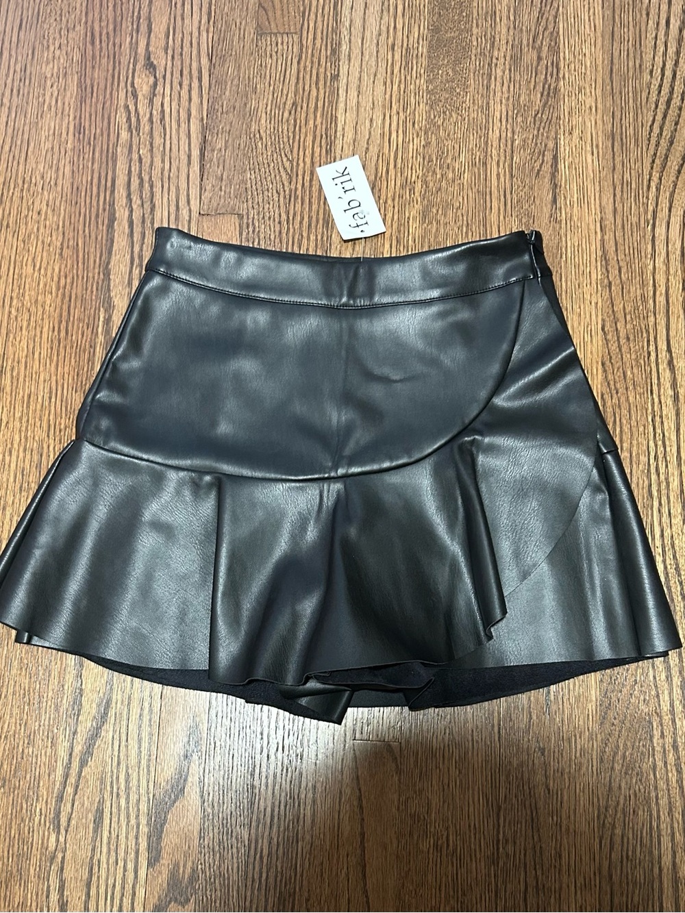 Fabrik Faux Leather Skort Black Ruffle Mini Skirt Shorts S NWT